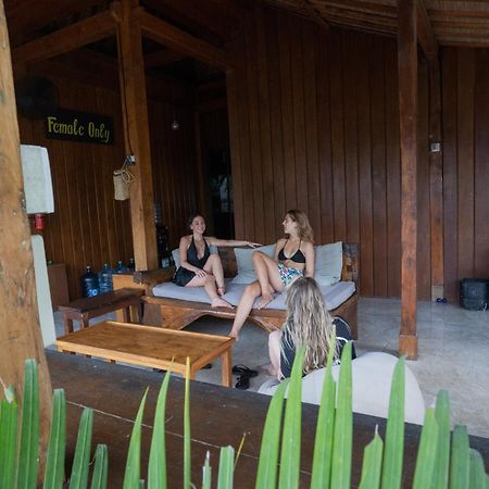 The Farm Hostel Canggu Екстериор снимка