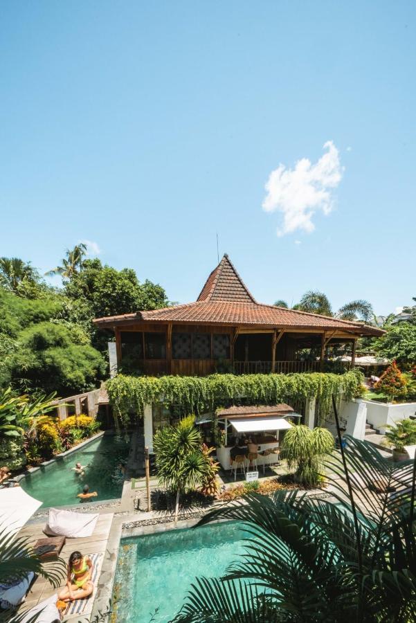 The Farm Hostel Canggu Екстериор снимка