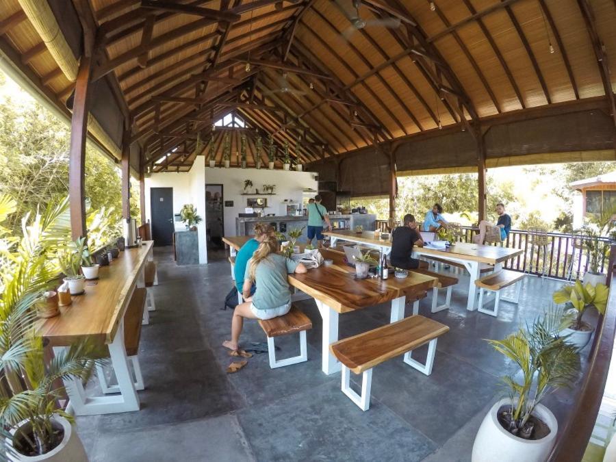 The Farm Hostel Canggu Екстериор снимка