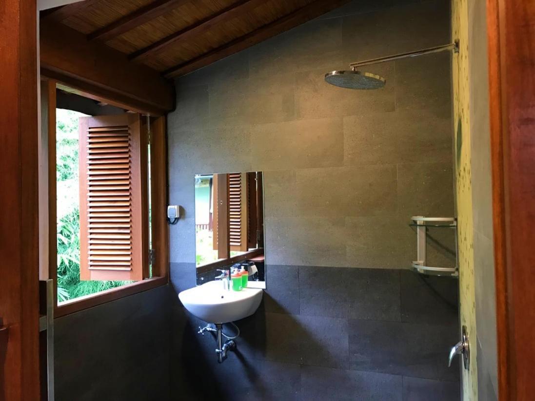 The Farm Hostel Canggu Екстериор снимка