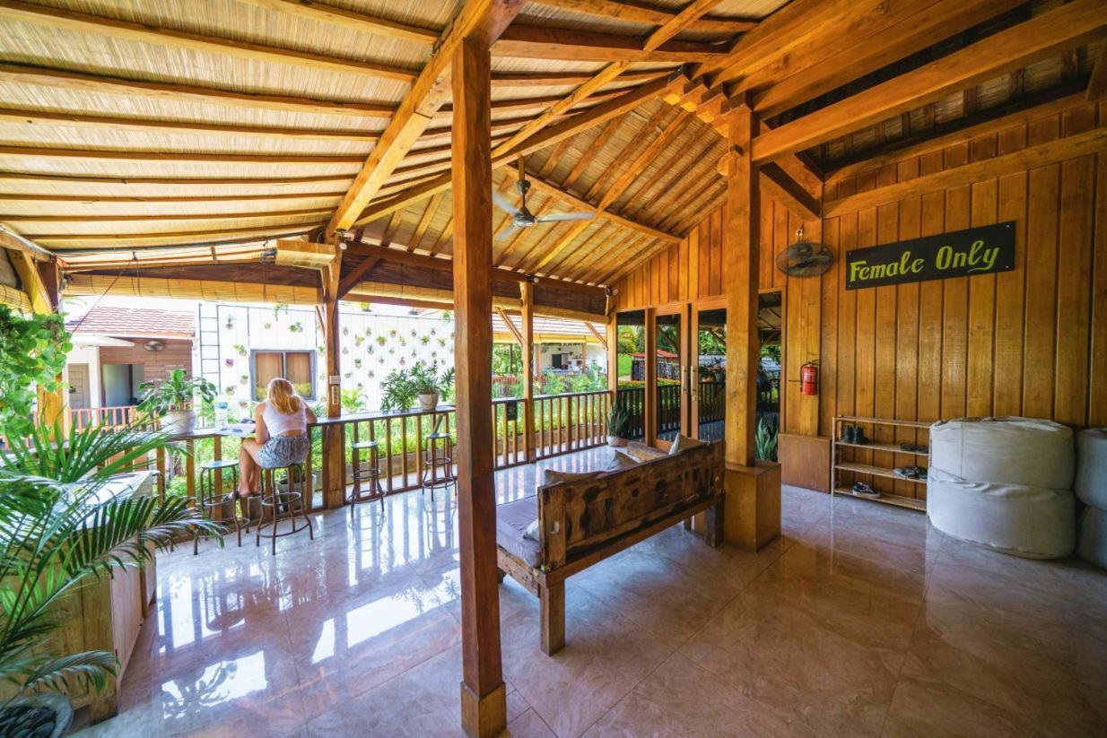 The Farm Hostel Canggu Екстериор снимка