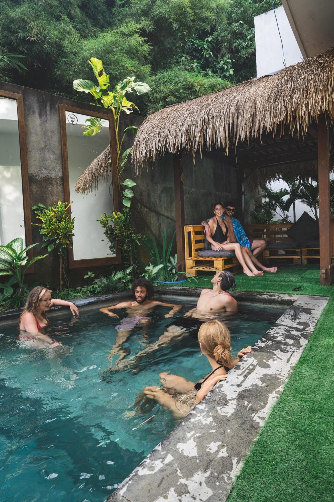 The Farm Hostel Canggu Екстериор снимка